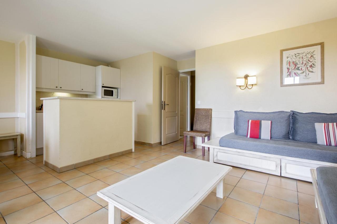Aparthotel Pierre & Le Domaine De Bordaberry 4*